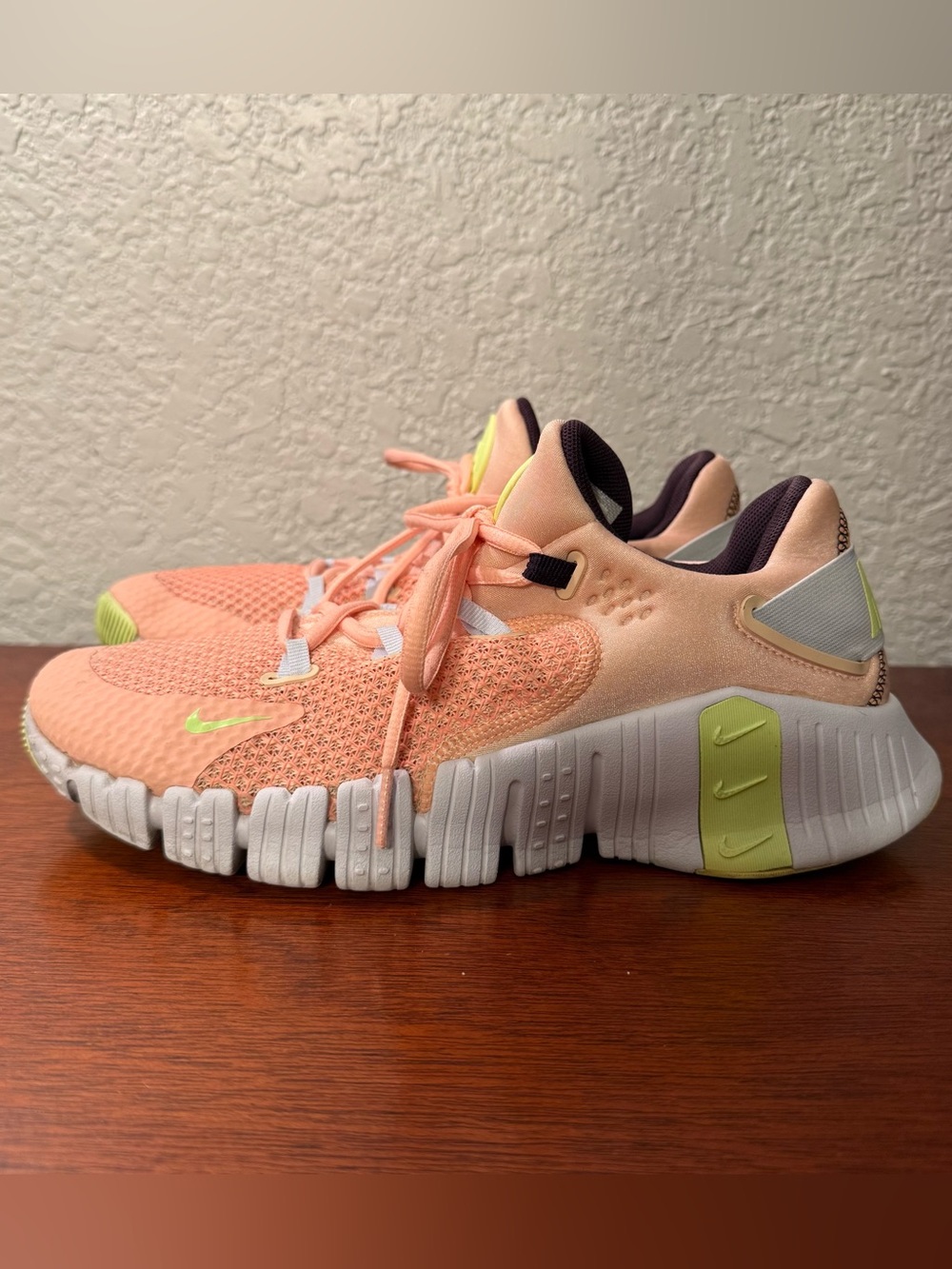 Nike Free Metcon 4 Arctic Orange Training Sneakers Women’s 8.5 CZ0596-800